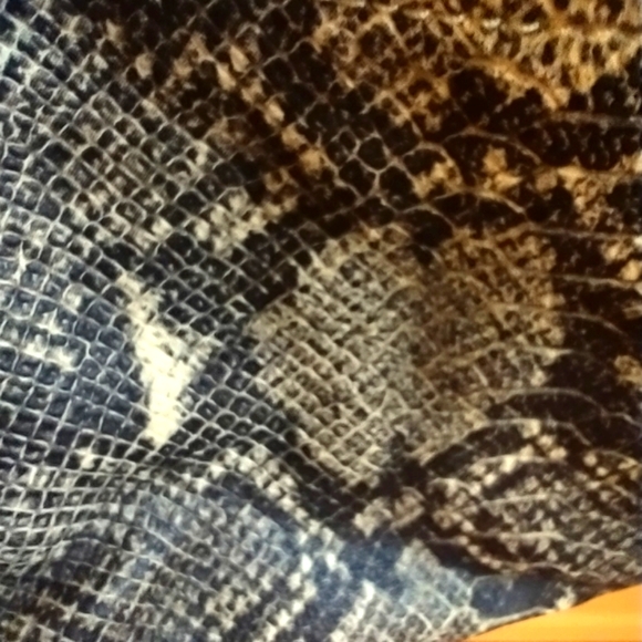 DKNY Handbag Shld/Crossbody Snake skin design chain link NWOT - Picture 11 of 16